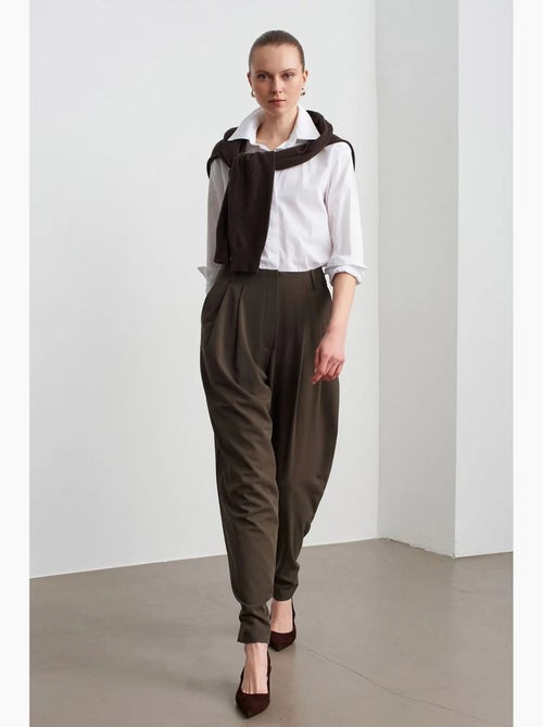 Dames broek met hoge taille en wijde pijp dilvin - Kiabi Dames broek met hoge taille en wijde pijp dilvin - Kiabi
