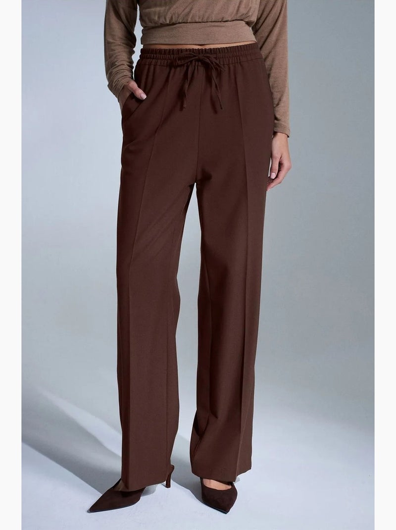 Dames broek met rechte pijp van crêpe dilvin Bruin - Kiabi