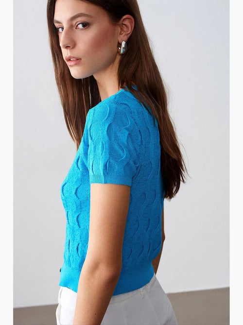 Dames cropped jacquard vest met knopen dilvin - Kiabi Dames cropped jacquard vest met knopen dilvin - Kiabi