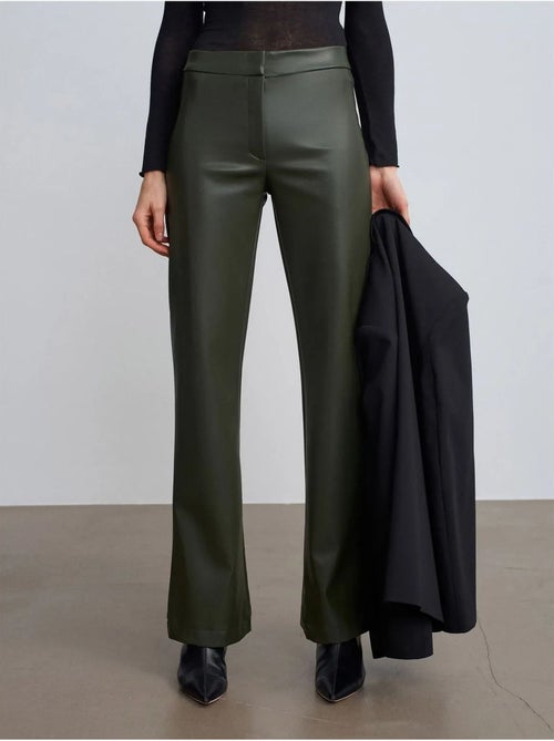 Dames flared broek van imitatieleer dilvin - Kiabi Dames flared broek van imitatieleer dilvin - Kiabi