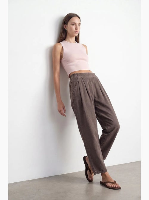 Dames pantalon van katoen met plooien, enkellang dilvin - Kiabi Dames pantalon van katoen met plooien, enkellang dilvin - Kiabi