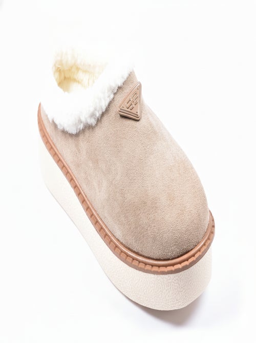 Dames pantoffels winter mule scandinavische stijl nd10882 - Kiabi Dames pantoffels winter mule scandinavische stijl nd10882 - Kiabi