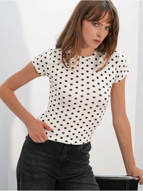 Dames t-shirt met stippen en ronde hals bdart - Kiabi Dames t-shirt met stippen en ronde hals bdart - Kiabi