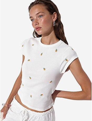 Dames t-shirt van katoen, slim fit, met borduurwerk busem