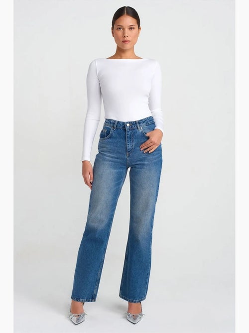 Damesblouse met slim fit, boothals en lange mouwen dilvin - Kiabi Damesblouse met slim fit, boothals en lange mouwen dilvin - Kiabi