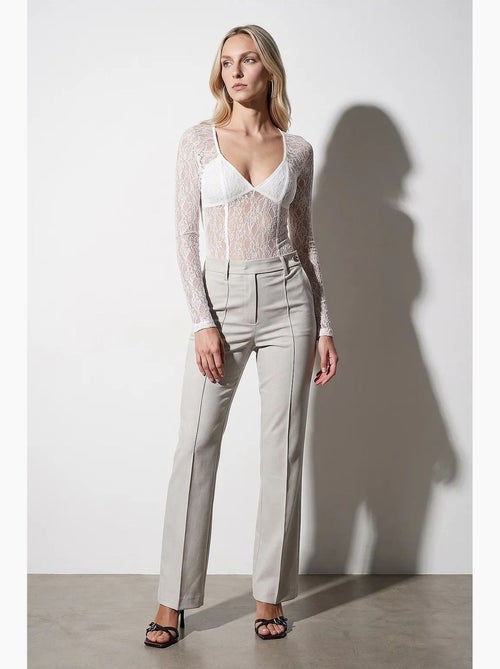 Damesbroek met wijde pijp in crêpe, middelhoge taille dilvin - Kiabi Damesbroek met wijde pijp in crêpe, middelhoge taille dilvin - Kiabi