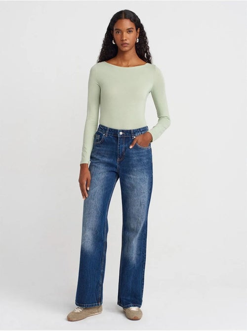 Damesjeans met hoge taille en rechte pijp dilvin - Kiabi Damesjeans met hoge taille en rechte pijp dilvin - Kiabi