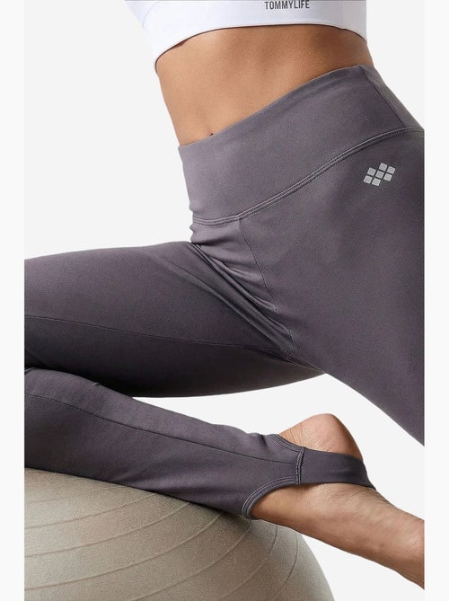 Dameslegging met hoge taille skinny tommy - Kiabi Dameslegging met hoge taille skinny tommy - Kiabi