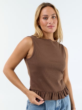 Débardeur avec col bateau et base volantée