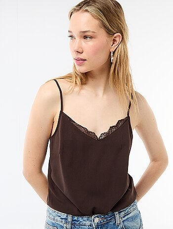 Débardeur avec fines bretelles réglables et col en dentelle