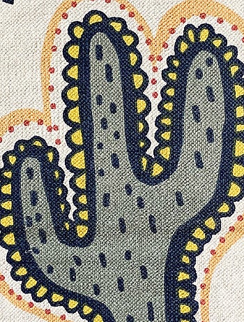 Decoratief kinderkleed met cactusmotief, geweven katoen.