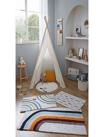 Decoratief kinderkleed met regenboogmotief