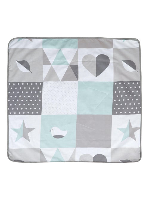Deken met print van katoen en fleece 80 x 80 cm 'Happy Patch' ROBA - Kiabi Deken met print van katoen en fleece 80 x 80 cm 'Happy Patch' ROBA - Kiabi