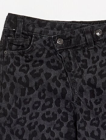 Denim broek met asymmetrische knoopsluiting