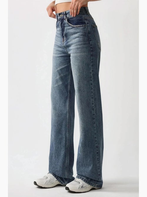 Denim jeans met normale taille en rechte pijpen hiccup - Kiabi Denim jeans met normale taille en rechte pijpen hiccup - Kiabi