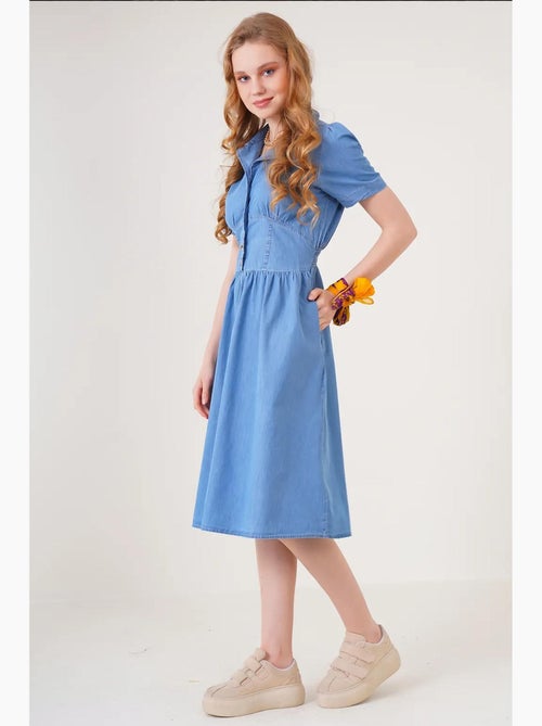 Denim midi-jurk met overhemdkraag en knoopsluiting bdart - Kiabi Denim midi-jurk met overhemdkraag en knoopsluiting bdart - Kiabi