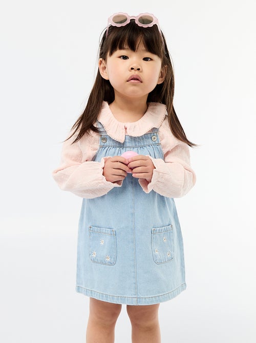 Denim tuinbroekjurk met 2 opgestikte zakken vooraan - Kiabi Denim tuinbroekjurk met 2 opgestikte zakken vooraan - Kiabi