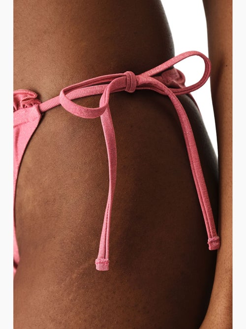 Denisse ruffle bikinibroekje met ruches, middelhoge taille penti - Kiabi Denisse ruffle bikinibroekje met ruches, middelhoge taille penti - Kiabi