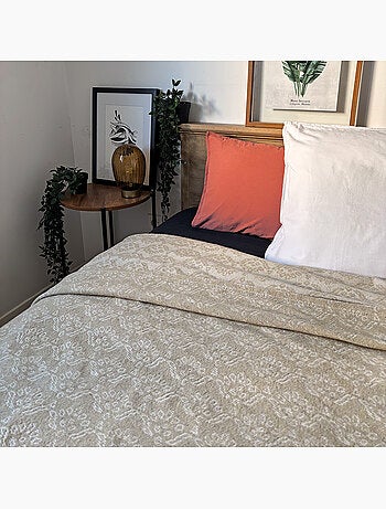 Dessus de lit jacquard motif floral