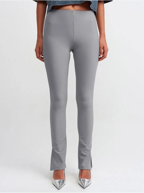 DILVIN Legging Évasé Taille Haute Avec Fente - Kiabi DILVIN Legging Évasé Taille Haute Avec Fente - Kiabi