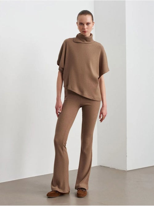 DILVIN Pantalon Évasé En Maille, Taille Haute - Kiabi DILVIN Pantalon Évasé En Maille, Taille Haute - Kiabi
