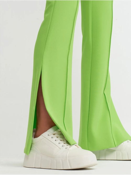 DILVIN Pantalon Évasé Taille Haute Avec Fente - Kiabi DILVIN Pantalon Évasé Taille Haute Avec Fente - Kiabi