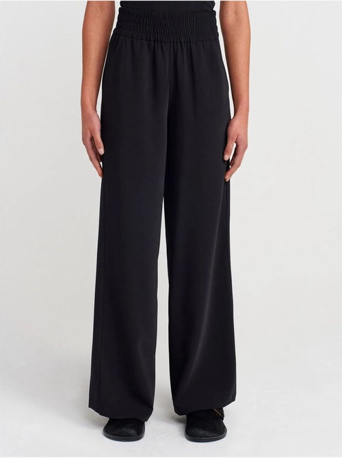DILVIN Pantalon Femme Large En Crêpe - Kiabi DILVIN Pantalon Femme Large En Crêpe - Kiabi