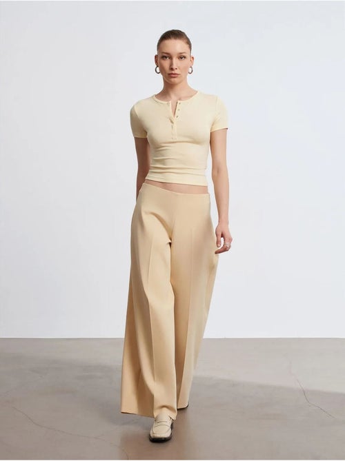 DILVIN Pantalon Large En Crêpe À Taille Haute - Kiabi DILVIN Pantalon Large En Crêpe À Taille Haute - Kiabi