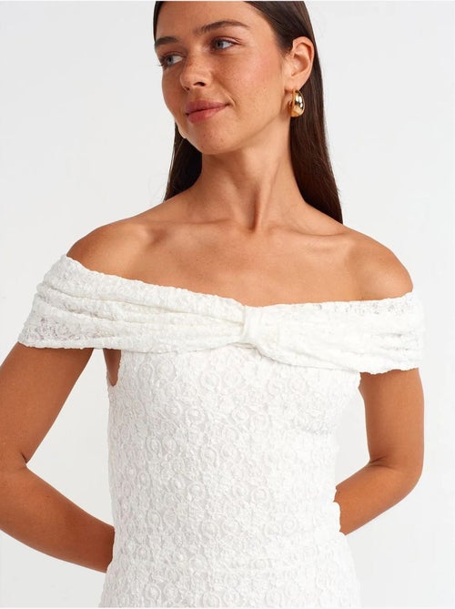 DILVIN Robe Courte Moulante En Dentelle - Kiabi DILVIN Robe Courte Moulante En Dentelle - Kiabi