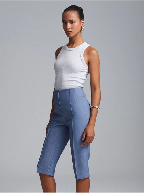 DILVIN Short Capri Droit Taille Haute Avec Fente - Kiabi DILVIN Short Capri Droit Taille Haute Avec Fente - Kiabi
