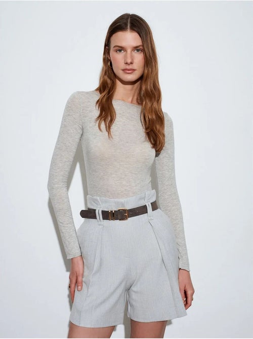 DILVIN Short Tailleur Taille Haute Avec Ceinture - Kiabi DILVIN Short Tailleur Taille Haute Avec Ceinture - Kiabi
