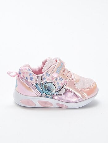 Disney-sneakers met Stitch-print en lichtgevende zolen
