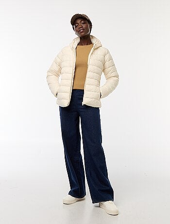 Doudoune légère à capuche unie