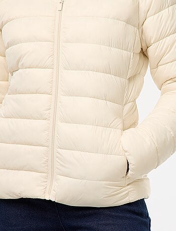 Doudoune légère à capuche unie