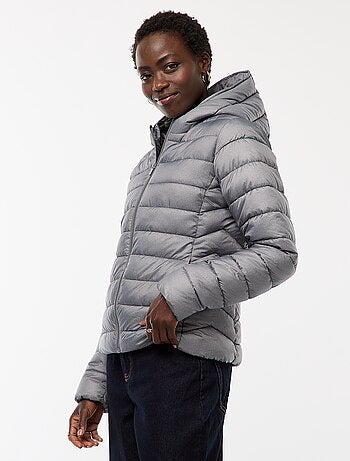 Doudoune légère à capuche unie