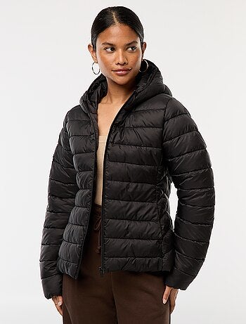 Doudoune légère à capuche unie