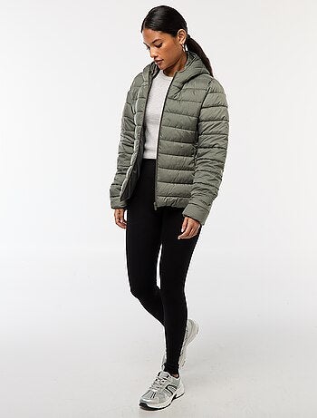 Doudoune légère à capuche unie