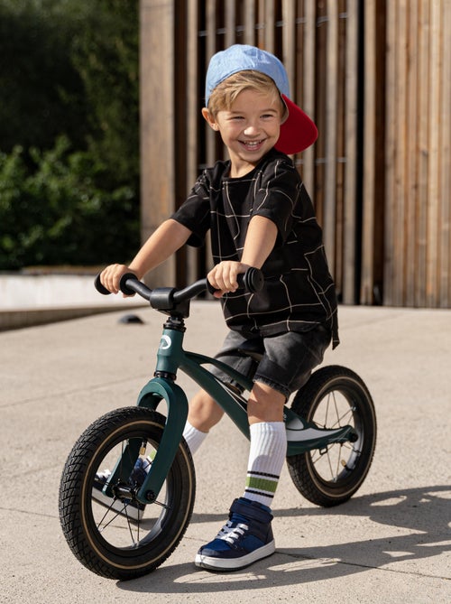 Draisienne LIONELO Bart Air- Vélo enfant - Jusqu'à 30 kg - Légère - Réglage du guidon et de la selle - Kiabi Draisienne LIONELO Bart Air- Vélo enfant - Jusqu'à 30 kg - Légère - Réglage du guidon et de la selle - Kiabi