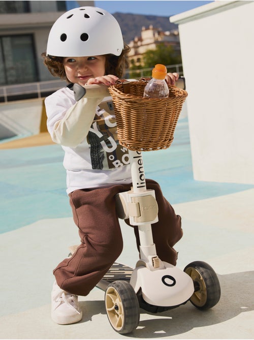 Draisienne trottinette et Casque LIONELO Franky - Roues éclairées - Jusqu’à 50 kg - Panier - Kiabi Draisienne trottinette et Casque LIONELO Franky - Roues éclairées - Jusqu’à 50 kg - Panier - Kiabi