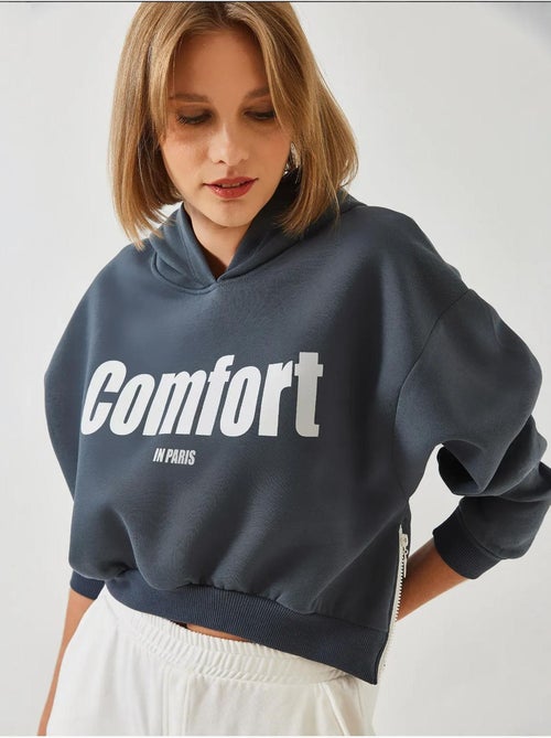Drie-garen geborstelde cropped sweatshirt met zijrits lucci - Kiabi Drie-garen geborstelde cropped sweatshirt met zijrits lucci - Kiabi