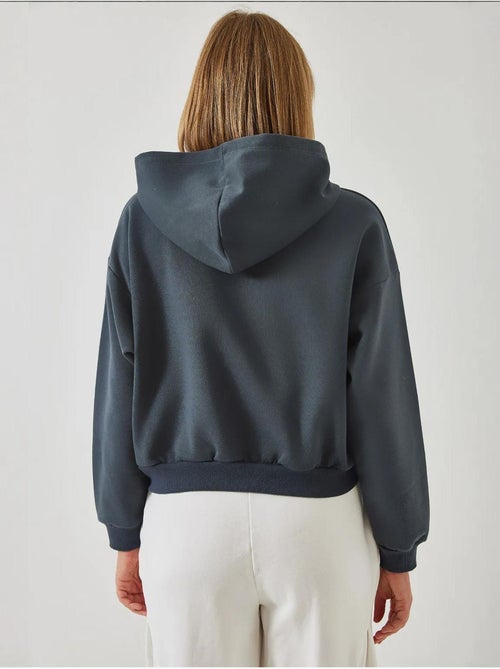 Drie-garen geborstelde cropped sweatshirt met zijrits lucci - Kiabi Drie-garen geborstelde cropped sweatshirt met zijrits lucci - Kiabi