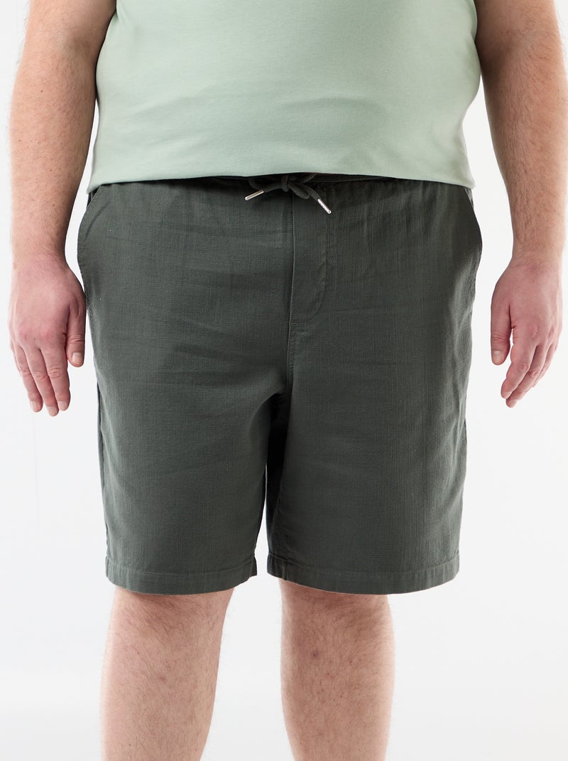 Effen bermuda van dobby stof Groen - Kiabi