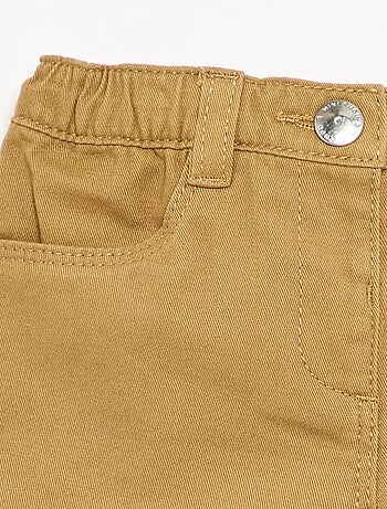 Effen broek met gerimpelde onderkant