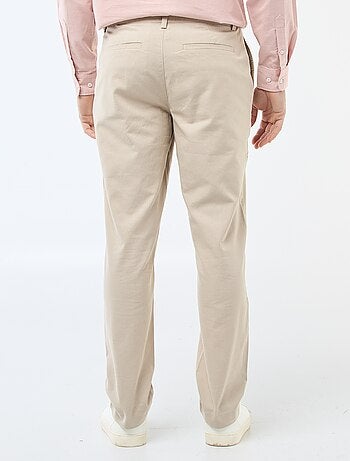 Effen chino met standaard taille