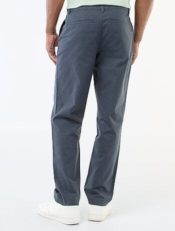 Effen chino met standaard taille