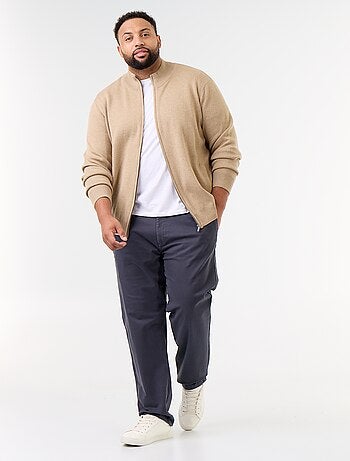 Effen chino met standaard taille