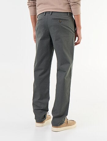 Effen chino met standaard taille
