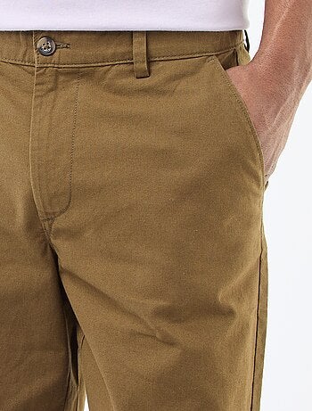 Effen chino met standaard taille