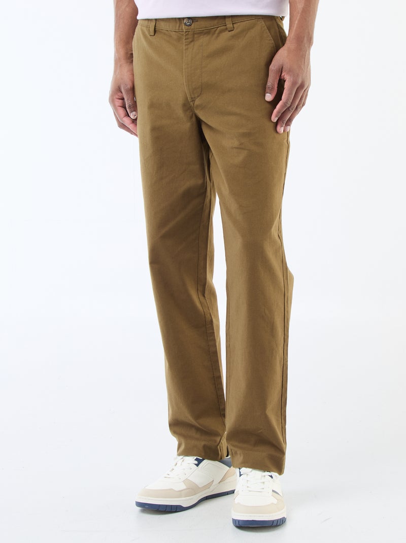 Effen chino met standaard taille Kaki - Kiabi