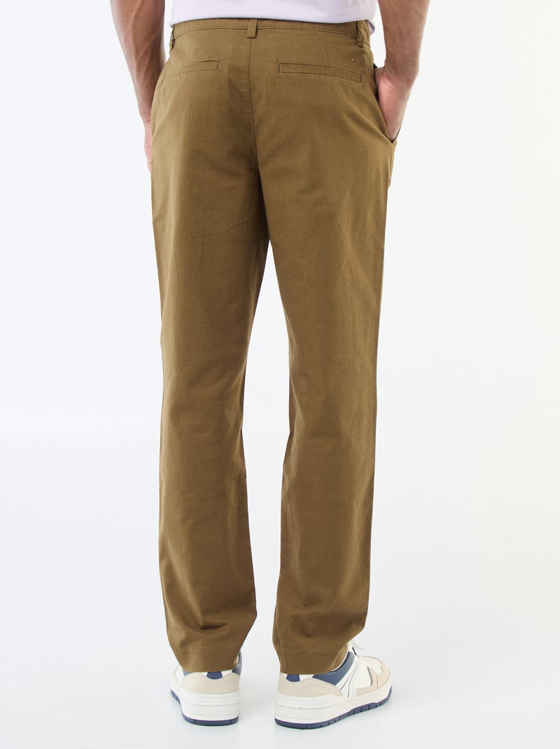 Effen chino met standaard taille Kaki - Kiabi